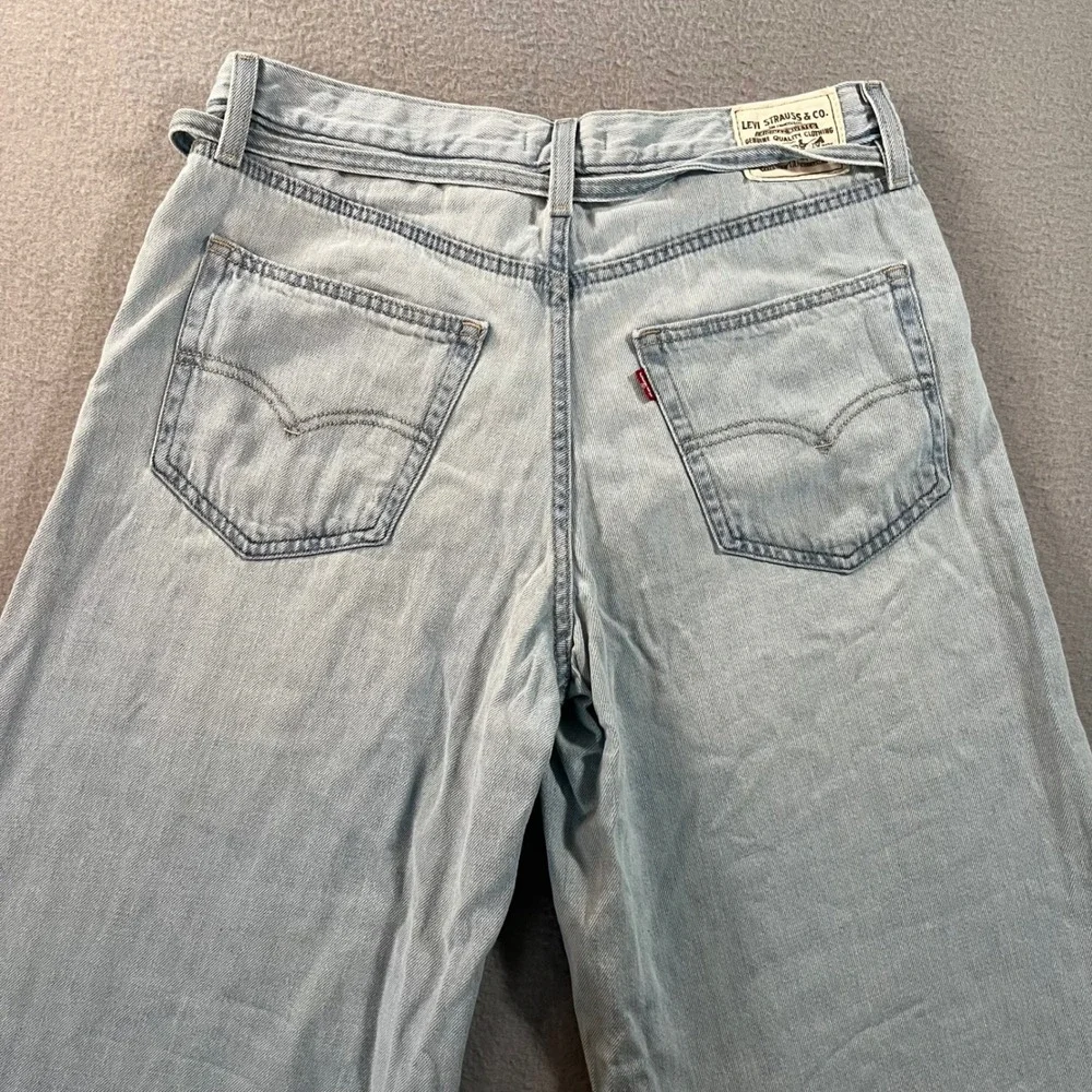 Levis Premium XL Straight tie waist Wide Leg Light Wash jeans W30 L29 A8701-0008